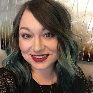 Meet your Posher, Casey